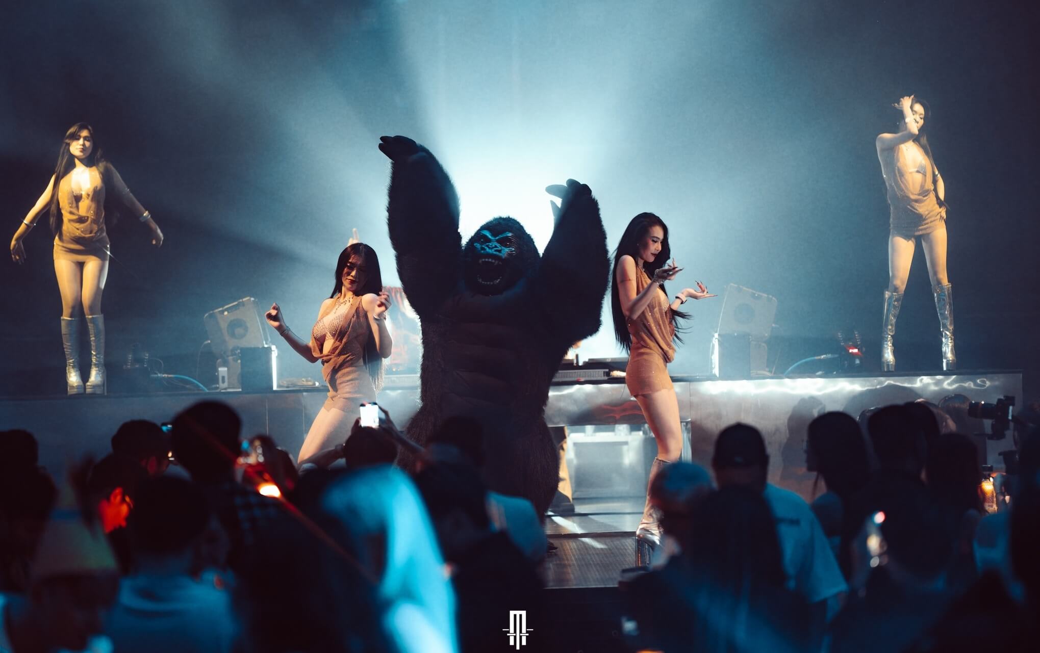 APLUS SAIGON nightclub venue District 1 Saigon